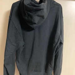 adidas パーカーの画像