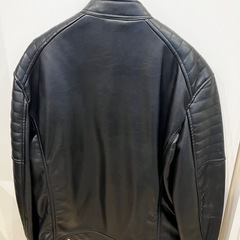 ZARA 本革ジャケットの画像