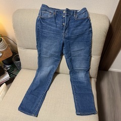 H&M ママジーンズの画像