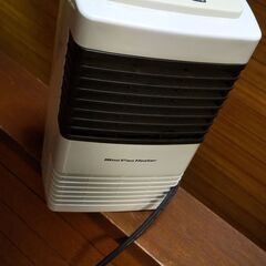 差し上げます　ファンヒーター　YUASA  YA-D601RS(WH) 600W 2014年製の画像