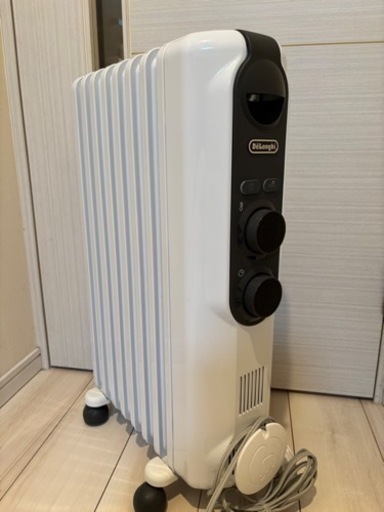 ほぼ新品デロンギ　オイルヒーター