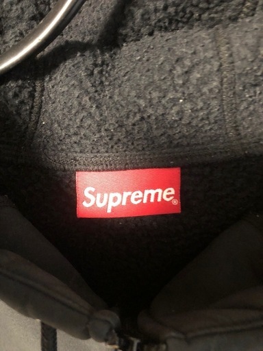 シュプリーム　supreme パーカー