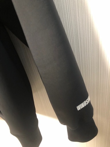 シュプリーム　supreme パーカー