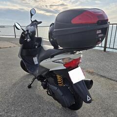 スズキ★アドレスV125S★グリップ＆シートヒーター、ナックルバイザー付★12179km★ヨシムラサイクロンマフラー、オーリンズショック等カスタム多数★バッテリー互換品新品の画像