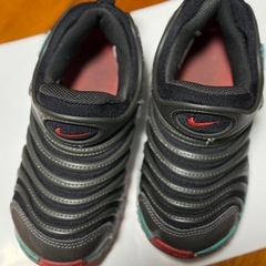 kids nike スニーカー4足とおまけ2足 の画像