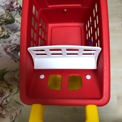 おもちゃのカートの画像