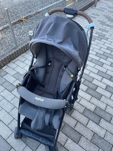 美品　Aprica カールーンエアー メッシュ AB グレー