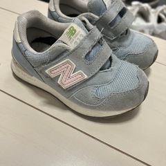 ニューバランス 子供靴 14.5cm
の画像
