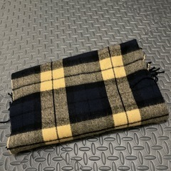 [年内以降削除]大判チェック柄ストールの画像