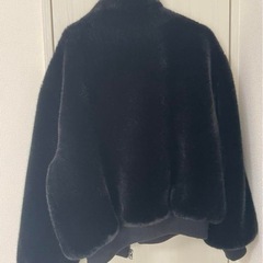 ZARA ファーアウターの画像