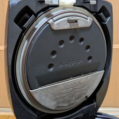 炊飯器 日立 RZ-SV100K 5.5合 レッドの画像