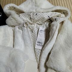 最終値下げ！100サイズ　パーカー　新品未使用品の画像