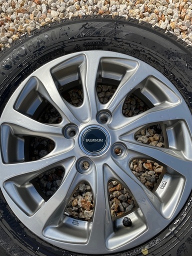 【値下げ中
】スタッドレスタイヤ　ヨコハマ　アイス ガード　iG60