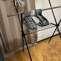 物干し　X型　ハンガーラック　折りたたみできるの画像