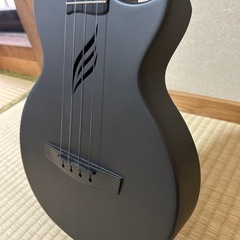 お値下げしました！！　簡単に弾き方教えます　Amazon16980円　試奏のみ　enya  NOVA  U PRO ウクレレ　カーボン一帯成型 の画像