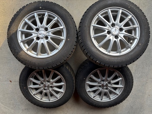 スタッドレスタイヤ、ホイールセット　バリ山