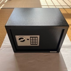 2,000円→→→1,200円→→→1,000円に更に値下げ致し...
