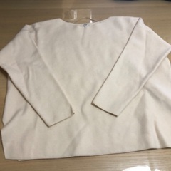 ユニクロ　スフレヤーンボートネックセーターMサイズ