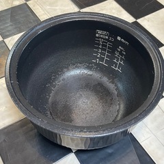 【リサイクルサービス八光】2017年製　タイガー　JKX-V102-KU 炊飯器 炊きたて アーバンブラック [5.5合 /圧力IH]の画像