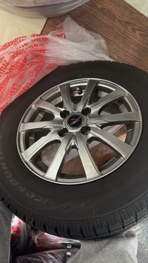 スタットレスタイヤ4本セット185/70R14