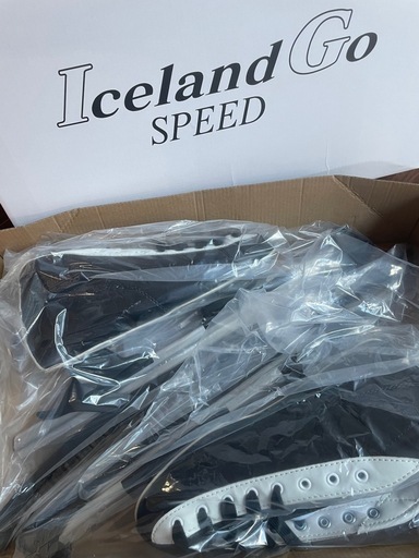 新品スピードスケートシューズ