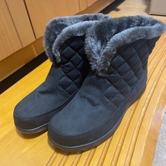 冬用ブーツ　24.5㎝　4E