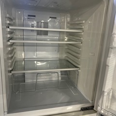 本日限定　冷蔵庫　0円　2012年の画像