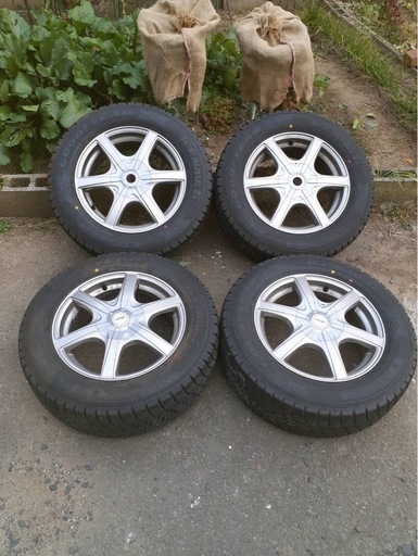 スタッドレスタイヤホイールセット195/65R15