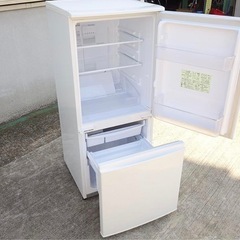 【冷蔵庫】
SHARP SJ-14X-Wの画像