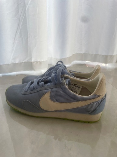 NIKE スニーカー　24cm