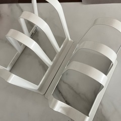 【最終価格‼️】未使用 IKEA まな板、鍋蓋収納 2個セットの画像