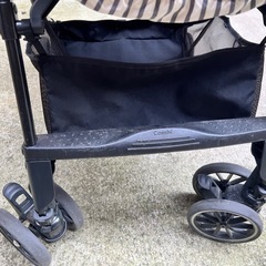 コンビ　ベビーカーの画像