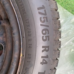 🌈スタッドレス　175/65 R14 