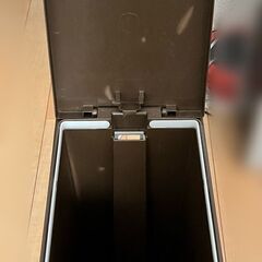 【NITORI】消臭スリムペダルペール(20L ブラウン)の画像