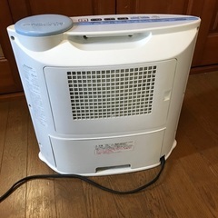 シャープ SHARP 加湿セラミックファンヒーター ブルー系の画像