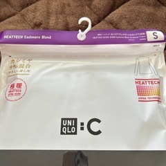 新品未開封！ユニクロ極暖カシミヤ混合タートルネックの画像