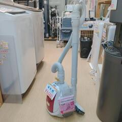 Panasonic☆掃除機☆MC-K11J-R☆2010年製☆赤白カラー、紙パック3個付き、作動確認済み【浜村鹿野温泉ICから3分 買取本舗 宮本リサイクル 営業時間9～19時 定休日水曜のみ←連絡できませんm(_ _)m】