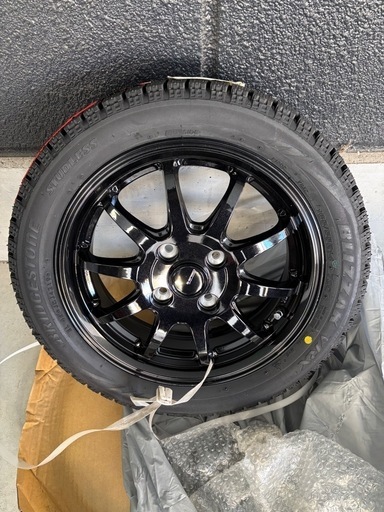 新品　ブリヂストン BLIZZAK スタッドレスタイヤ 14インチ ホイール付き