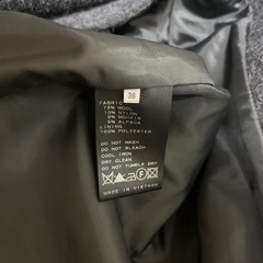 イエナスローブのコートの画像