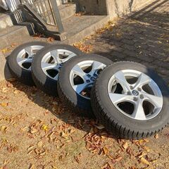 【取引中】　C-HR 純正　215/60R17　スタッドレスタイ...