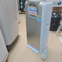 アイリスオーヤマ☆サーキュレーター衣類乾燥除湿機☆KIJDC-N80-N☆2022年製☆ゴールド＆ホワイトカラー、作動確認済み【浜村鹿野温泉ICから3分 買取本舗 宮本リサイクル 営業時間9～19時 定休日水曜のみ←連絡できませんm(_ _)m】の画像