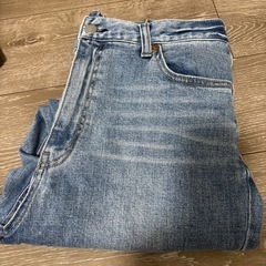 【決まりました】レディース　半袖Tシャツ、パンツ、デニムなどいろいろ　12着➕3着の画像