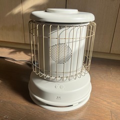 美品　2024.12月購入　ブルーノ全方位型ファンヒーター　暖房...