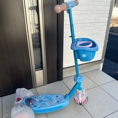 アナと雪の女王のスクーター
