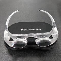 🔶ドイツ エッシェンバッハ ルーペ メガネルーペ 2倍 メガネ型ルーペ 双眼 両眼レンズ 視度調節 拡大鏡ルーペ おしゃれ 虫眼鏡 虫めがね 両手作業 新聞 辞書 手芸 プラモデル 模型作り 老眼鏡いらずの虫メガネ マックス・ディテールの画像