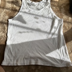 ユニクロ 3XL 綿100%タンクトップ　黒・白の画像