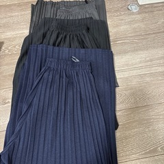 【決まりました】レディース　半袖Tシャツ、パンツ、デニムなどいろいろ　12着➕3着の画像