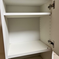 白い棚