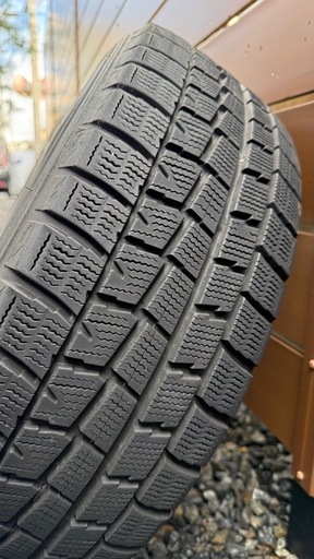 ヴォクシー用スタッドレスタイヤ       
DUNLOP WINTER MAXX  