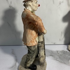 ☆値下げ☆O2412-701 置物 ピエロ チェロ キズ 汚れありの画像